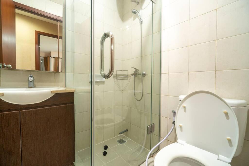 Apartemen 2br At View Thamrin Netflix Jakarta